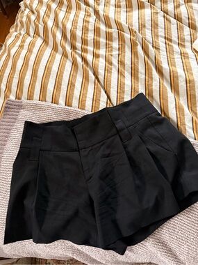 Alice + Olivia Black Pleated Women’s Mini Shorts